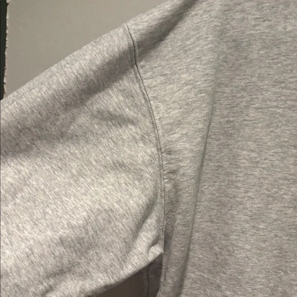 Cotton On - Women's Rhodes Graphic Boxy Crew Sweatshirt. Size Large. Grey. - Picture 7 of 16